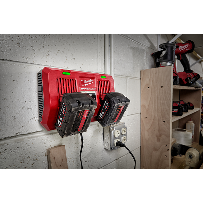 Milwaukee Chargeur rapide double M18 Red Li-Ion pour s&eacute;rie M18 | M18 DFC