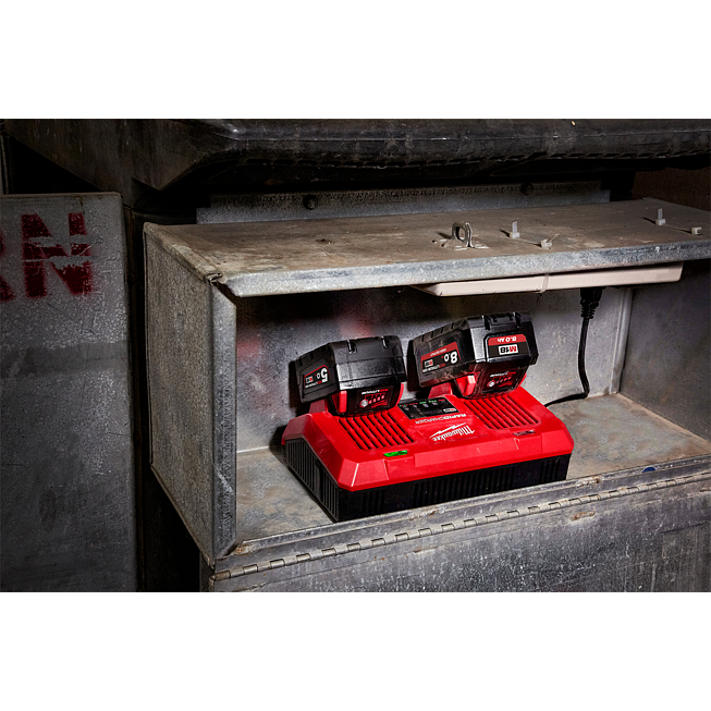 Milwaukee Chargeur rapide double M18 Red Li-Ion pour s&eacute;rie M18 | M18 DFC